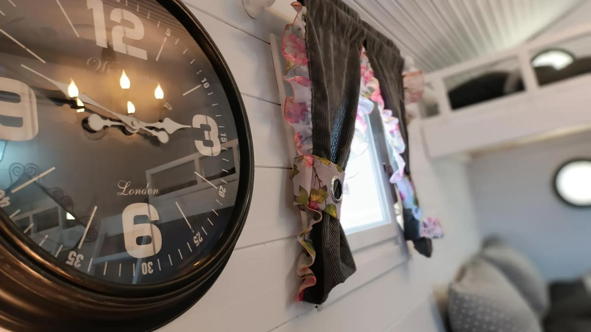 Vintage Cottage By The Sea Epanomi